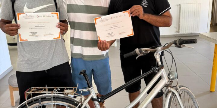 Casa delle Culture di Bari, attestati ai partecipanti del laboratorio di Ciclofficina