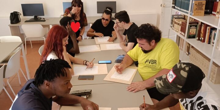 SAI Candela “Free Entry”, parte il laboratorio di Disegno con i beneficiari