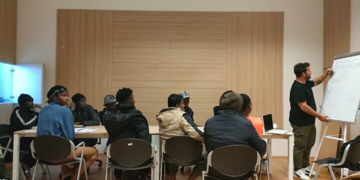 Casa delle Culture di Bari, un laboratorio sulle strategie per cercare lavoro