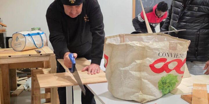Casa delle Culture di Bari, il laboratorio di Falegnameria che fa bene alla salute mentale