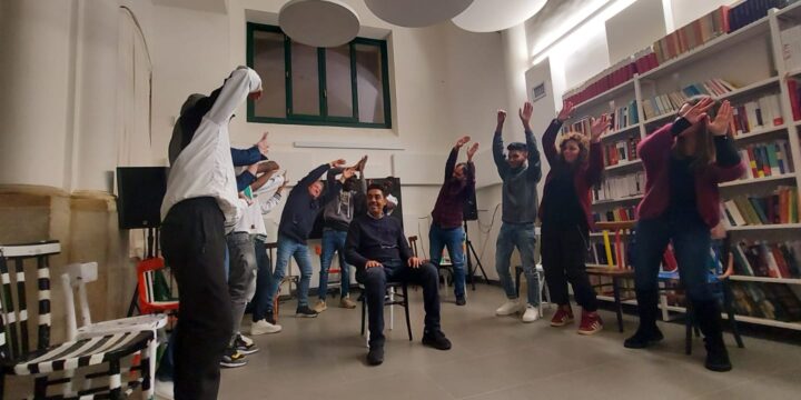 Orsara di Puglia, “Sedie in movimento” che raccontano le vite della Comunità Educativa “Michele Panella”