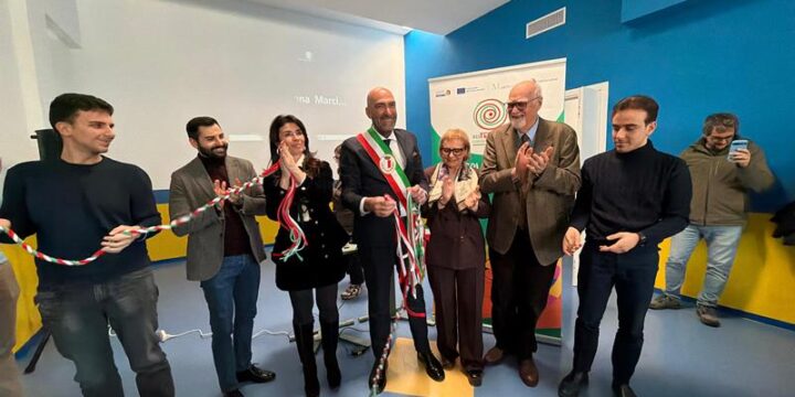 “DesTEENazione Bari”, inaugurato il nuovo Spazio Multifunzionale dove i ragazzi diventano protagonisti