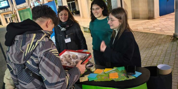 “DesTEENazione Foggia” di nuovo in piazza per incontrare i Desideri in Azione dei giovani