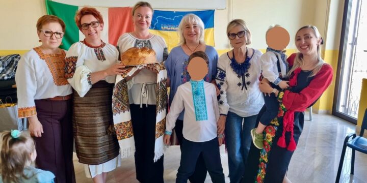 SAI di Manfredonia, donati libri illustrati in bilingue per sostenere i bambini ucraini