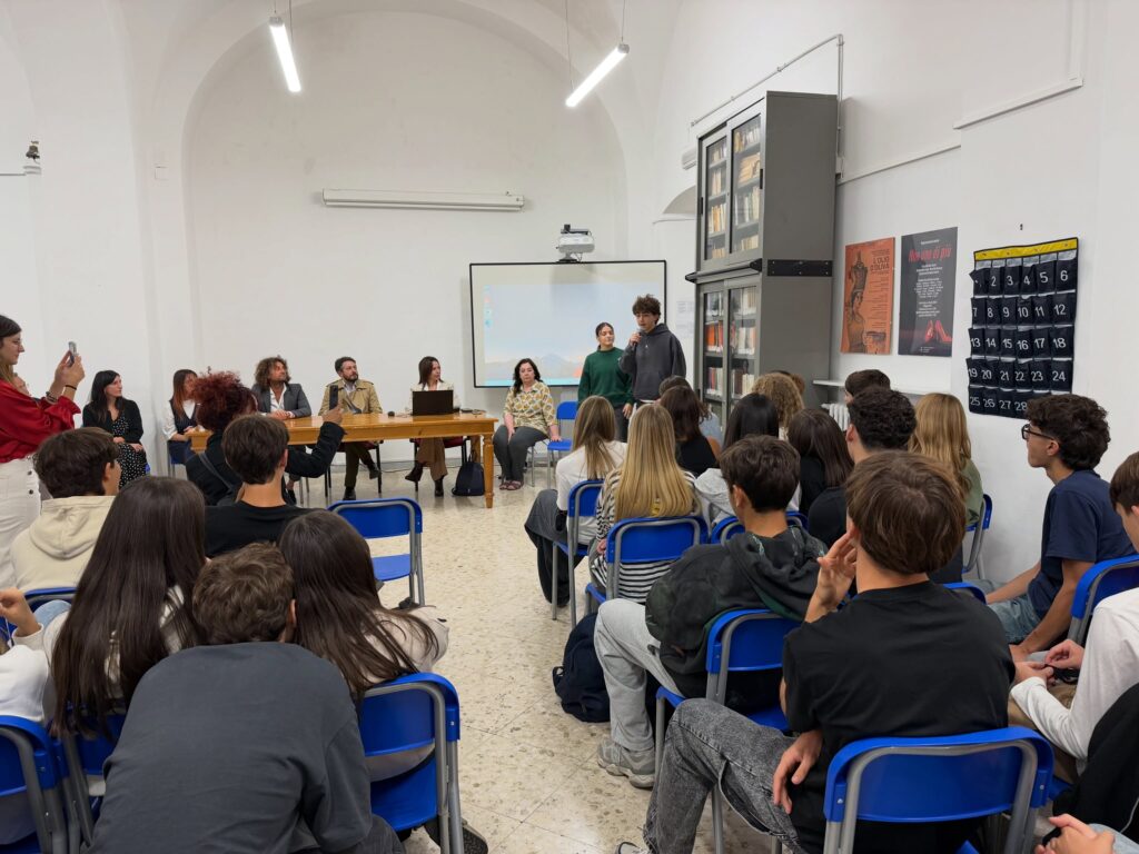 “DesTEENazione Bari”, inaugurata la Stanza Relax nel liceo “Scacchi” ideata dagli studenti
